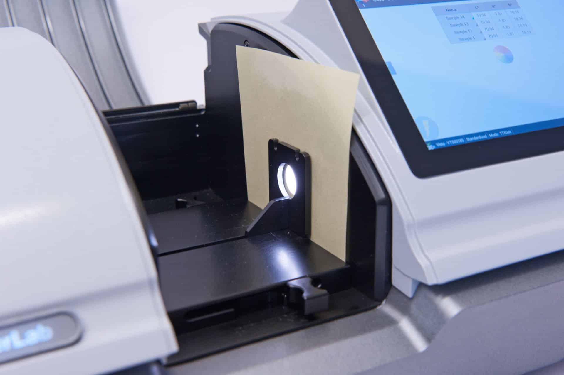 Kolorimetrit ja värimittalaitteet 14 HunterLab Vista kolorimetri